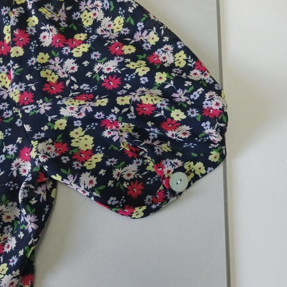 CUPCAKES AND CASHMERE | Meg Puff Sleeve Blouse - Picture 5 of 9